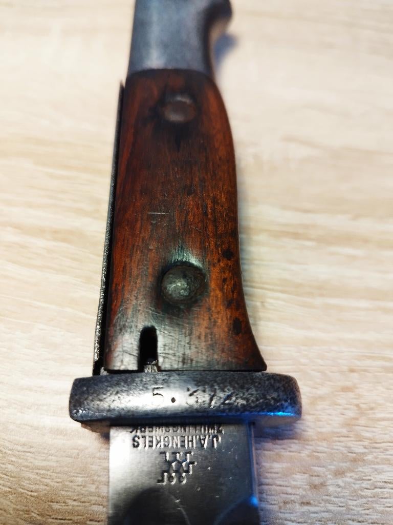 Baïonnette allemande 84/98 régimentée avec fourreau 85€, Collections, Objets militaires | Général, Armée de terre, Envoi