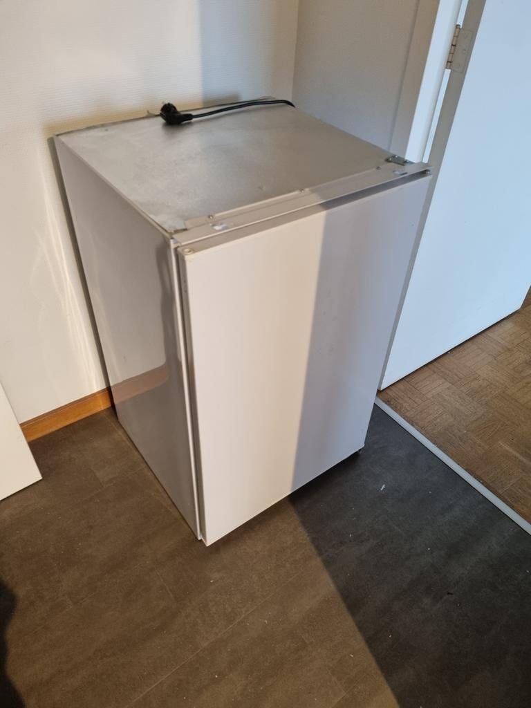 frigo table à  encastré  de la marque candy avec surgelateur, Electroménager, Comme neuf, Encastré