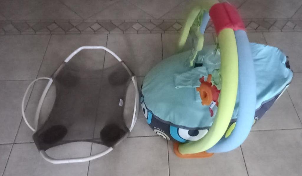 Doomoo seat babyzitje + Seat Swing + speelboog, Kinderen en Baby's, Wipstoeltjes, Gebruikt, Met gordel(s) of riempje(s), Ophalen of Verzenden