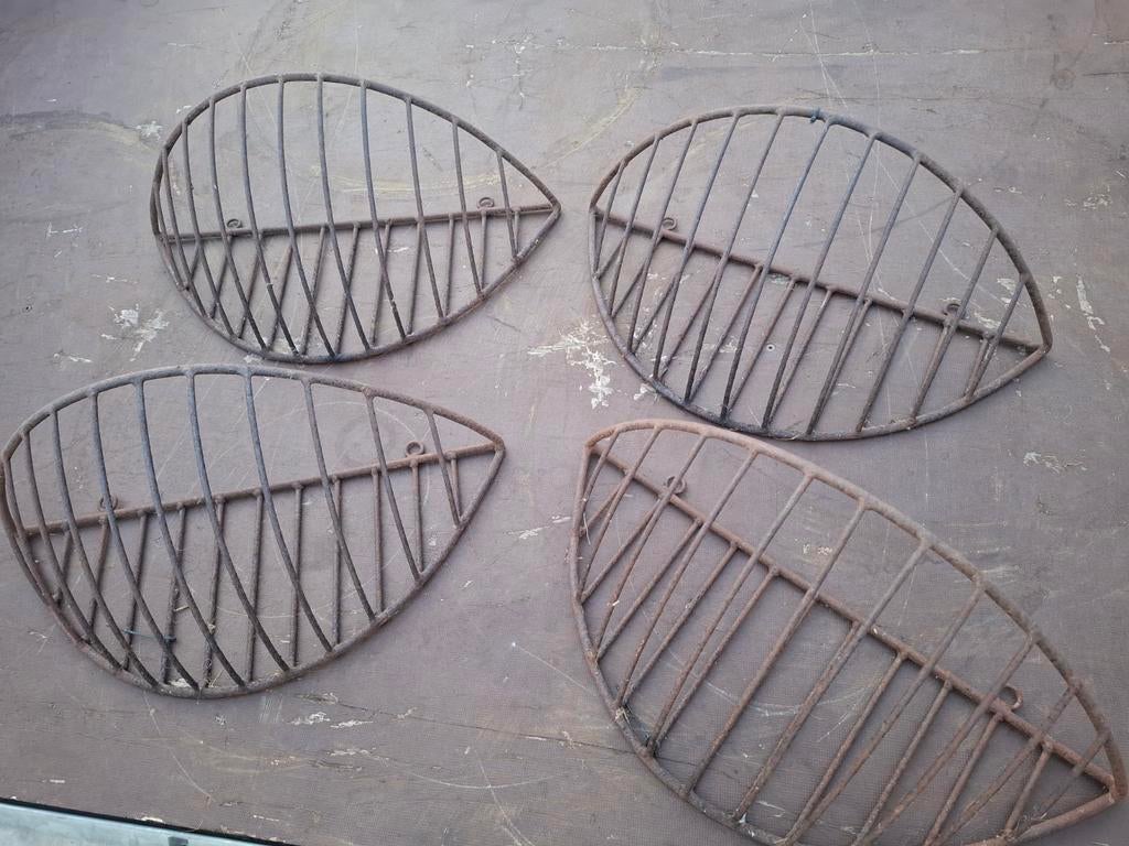 4 kleine geroeste hooiruifjes als decoratie of plantenrek!, Ophalen, Zo goed als nieuw