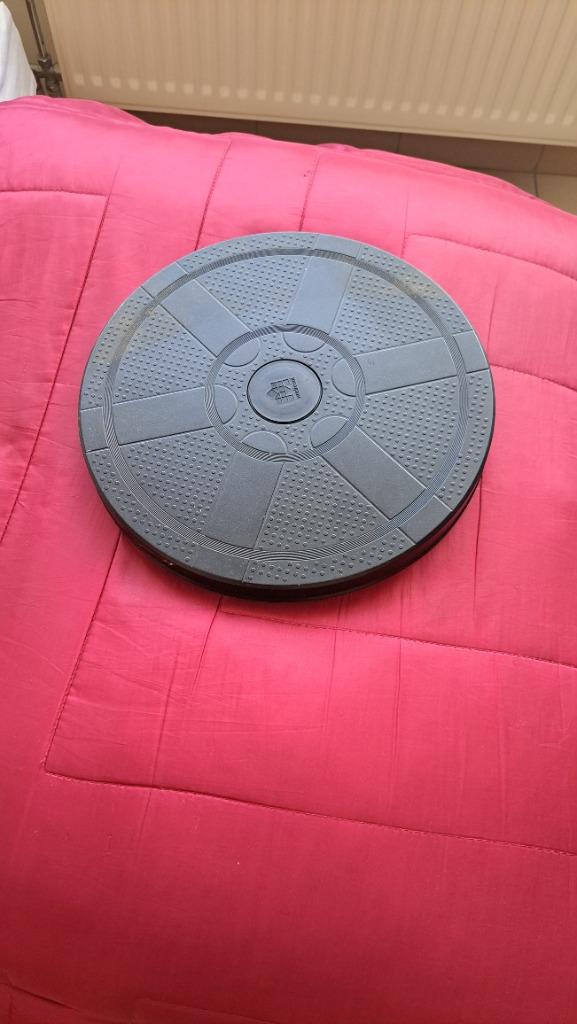 3 plateaux TV pivotant dont Meliconi, Enlèvement ou Envoi