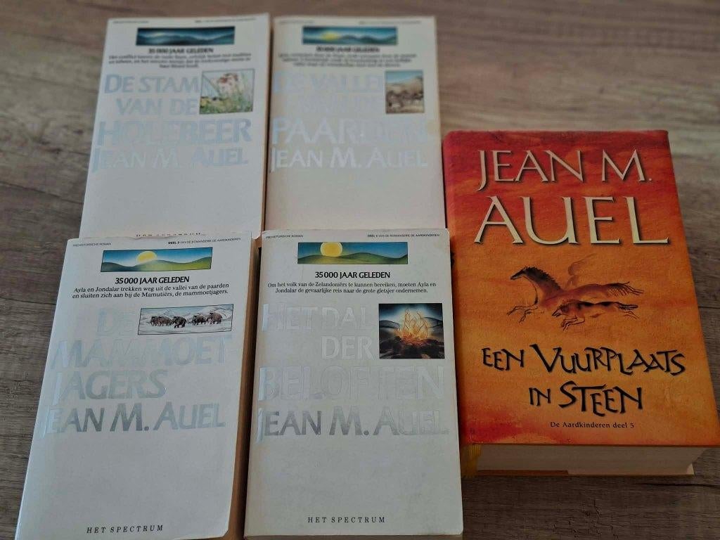 Jean M. Auel - De Aardkinderen 5 delen, Boeken, Ophalen, Gelezen, Jean M Auel