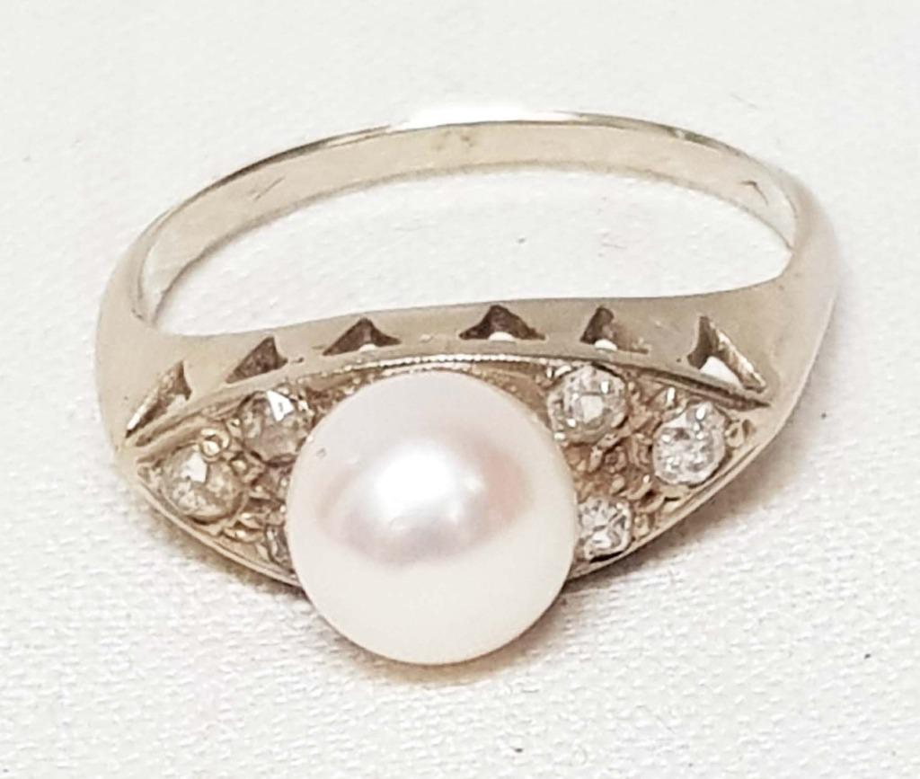 Bague en perles et diamants 18 carats., Enlèvement ou Envoi, Or, Bague, Avec pierre précieuse