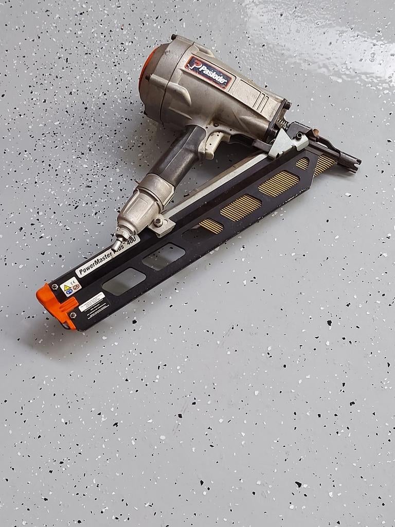 Paslode f400s  Tacker pneumatisch, Doe-het-zelf en Bouw, Gereedschap | Overige machines, Ophalen, Zo goed als nieuw