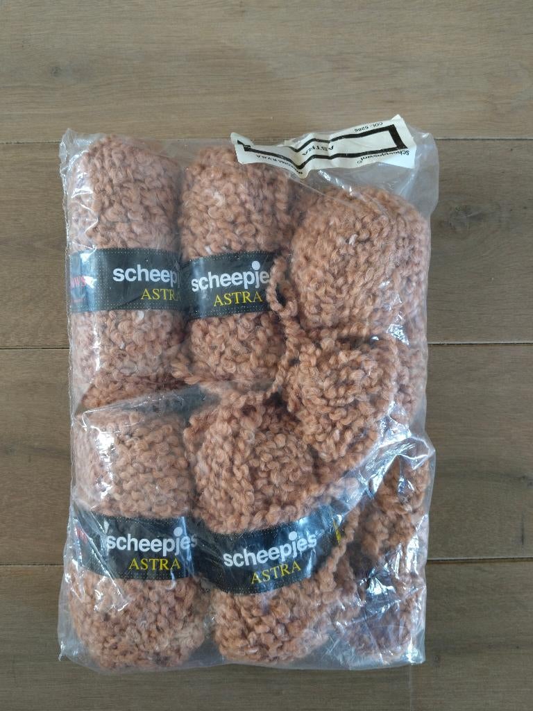 Half pak Breiwol Scheepjes Astra, Hobby en Vrije tijd, Breien en Haken, Ophalen, Zo goed als nieuw, Breien of Haken