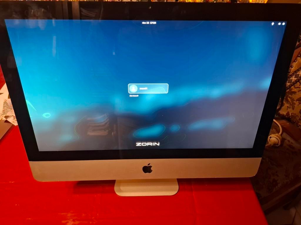 Apple iMac 10,1 (2009) – Zorin OS Linux(!!!!), Ophalen, Gebruikt, IMac, 8 GB