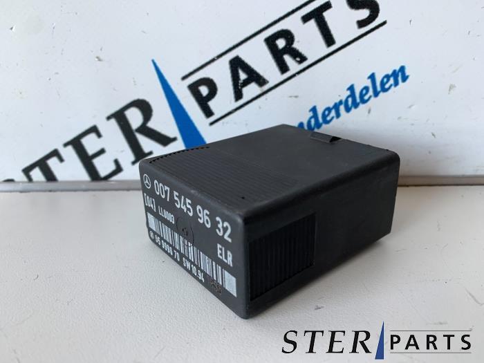 Relais van een Mercedes E-Klasse, Ophalen of Verzenden, 3 maanden garantie, Gebruikt, Mercedes-Benz