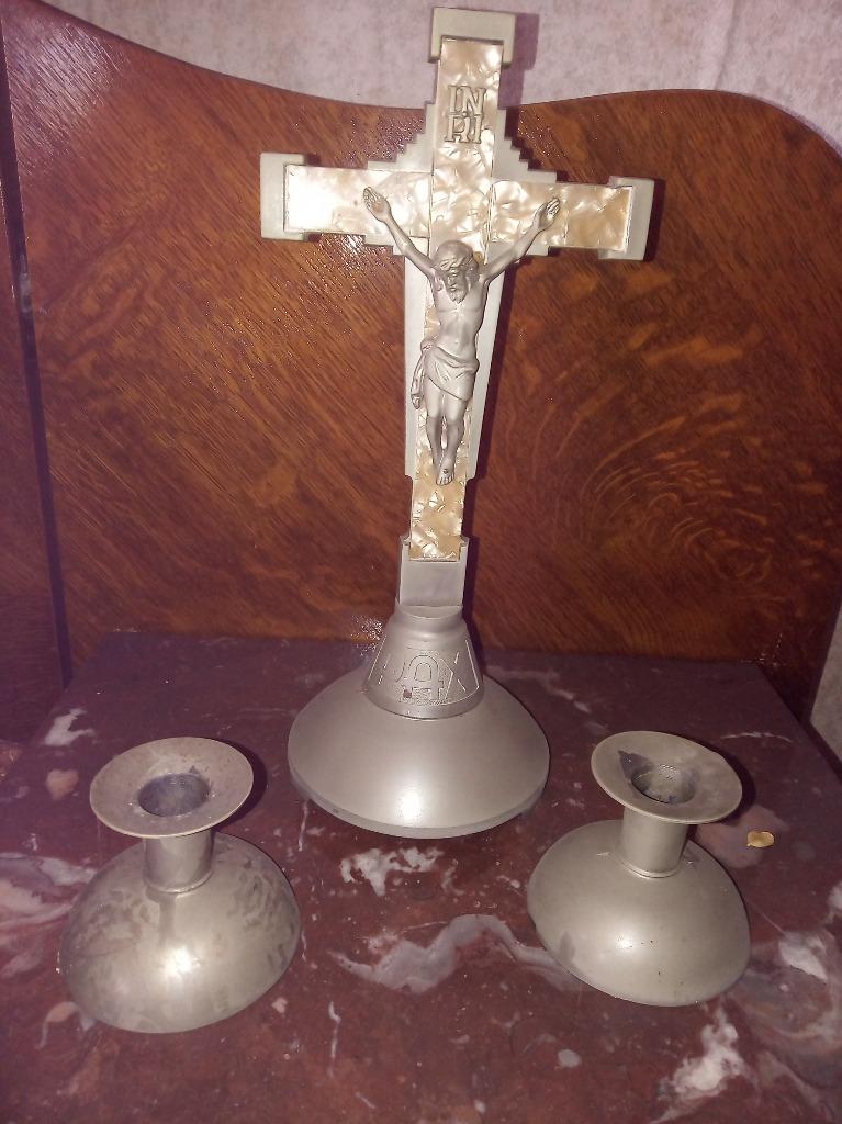 Statue Christ sur pied avec bougeoirs assortis, Antiquités & Art, Enlèvement ou Envoi