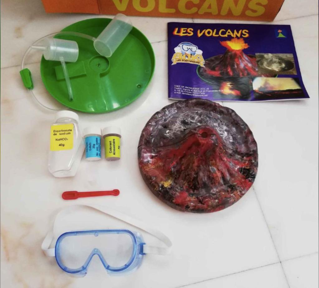 Kit découverte expériences volcans, Enlèvement, Comme neuf