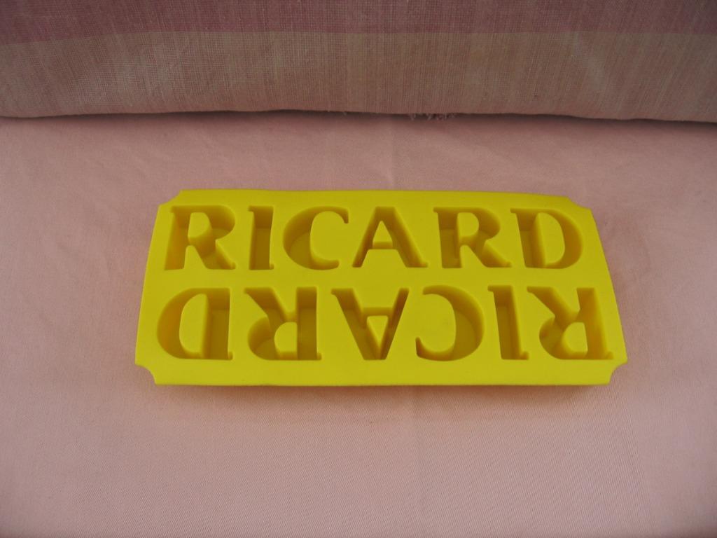 Coupe-glaçons Ricard jaune, lettres RICARD, à l'envers, Collections, Marques & Objets publicitaires, Enlèvement ou Envoi, Comme neuf