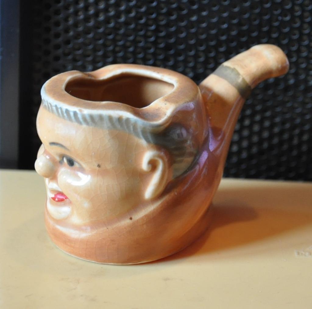 cendrier en porcelaine pipe tête de moine, Collections, Enlèvement ou Envoi, Utilisé, Cendrier