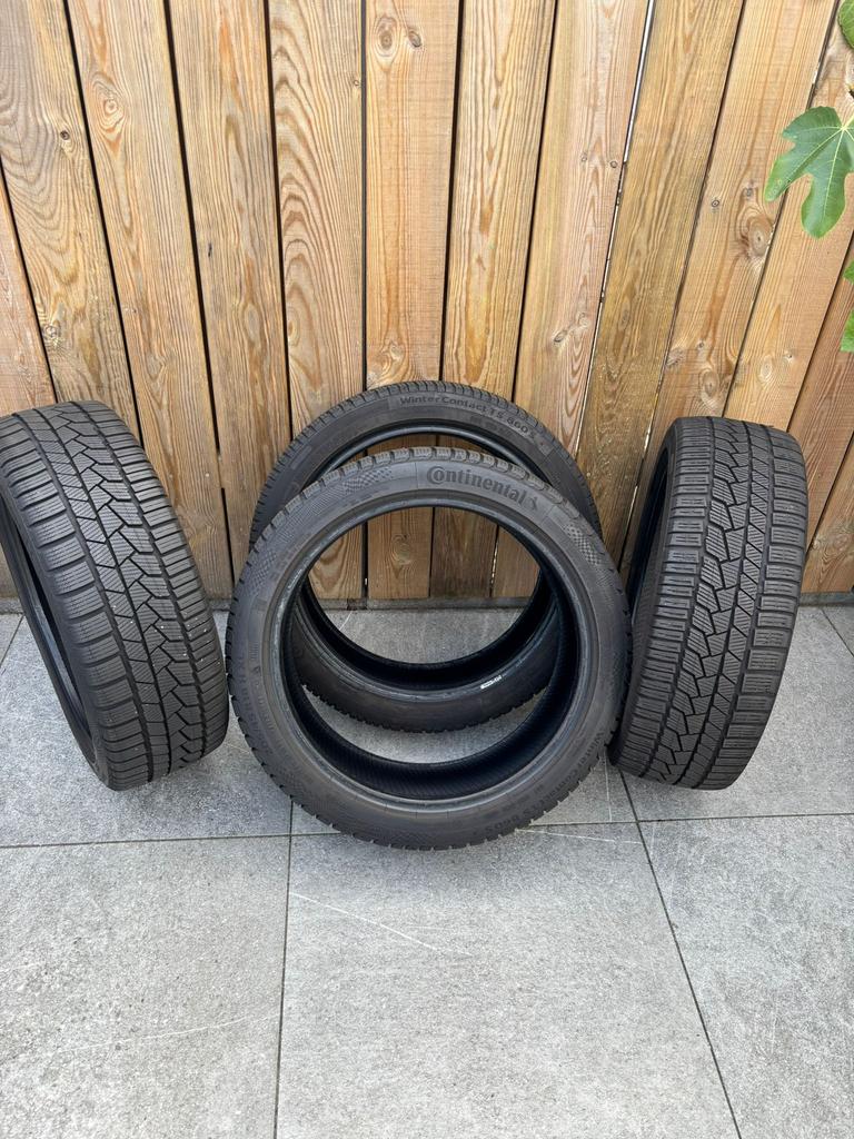 4 pneus d'hiver Continental, comme neufs !, Enlèvement