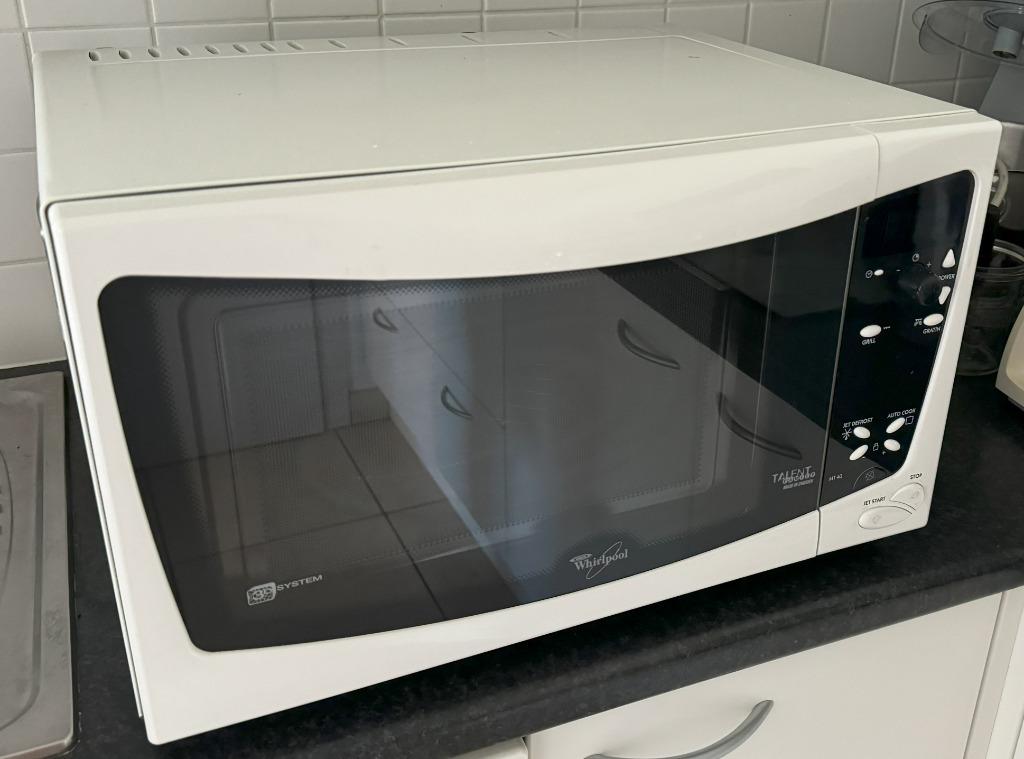 Whirlpool microgolf met grillfunctie, Elektronische apparatuur, Microgolfovens, Ophalen, Gebruikt, Crisp, Draaiplateau