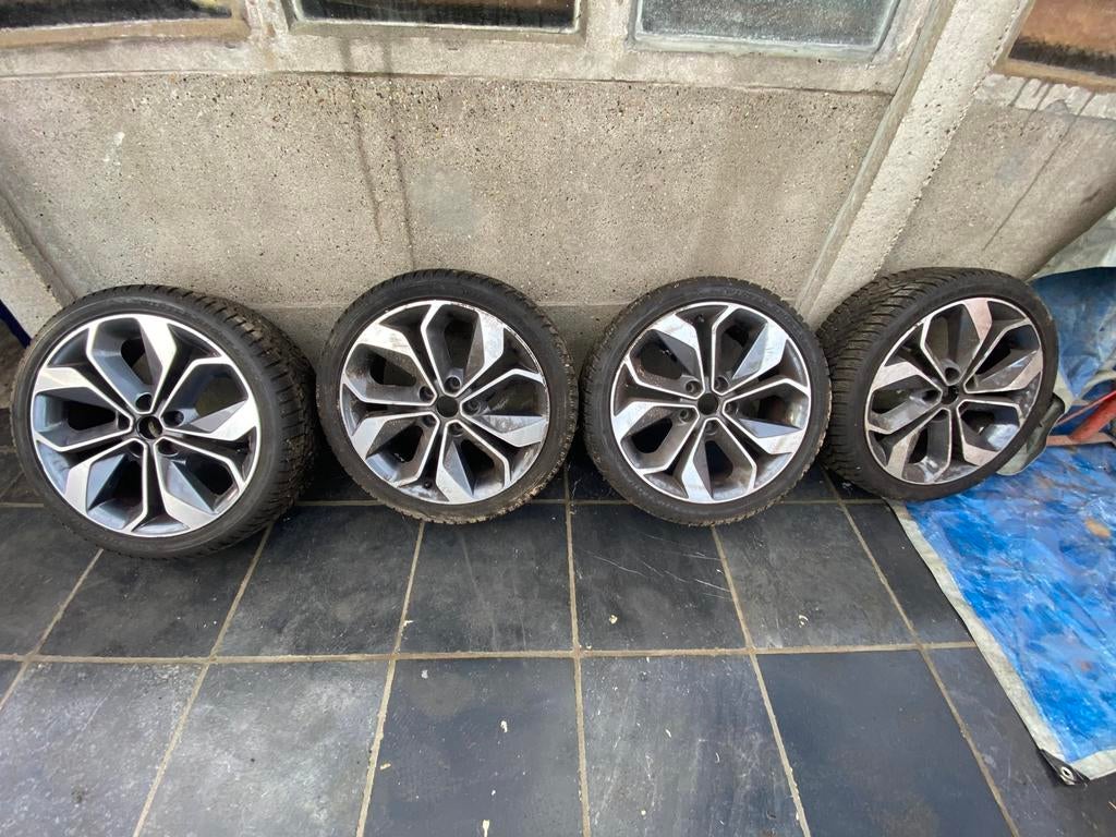Velgen met dunlop winterband renault megane, Ophalen, 18 inch, Winterbanden, Banden en Velgen