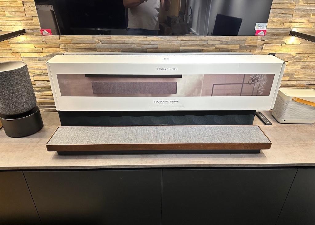 Bang & Olufsen Beosound Stage Smoked Oak soundbar B&O, Ophalen, Info@bang-olufsen.dk, Zo goed als nieuw, Bluetooth