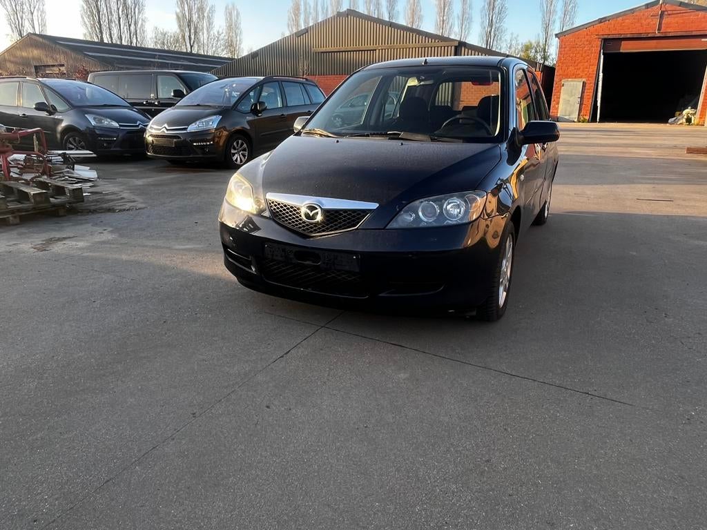 MAZDA 2 BENZINE 1.2 AUTOMAT VAN 2008 MET 137DKM MET AIRCO, Auto's, Mazda, Stof, Zwart, Blauw, Bedrijf