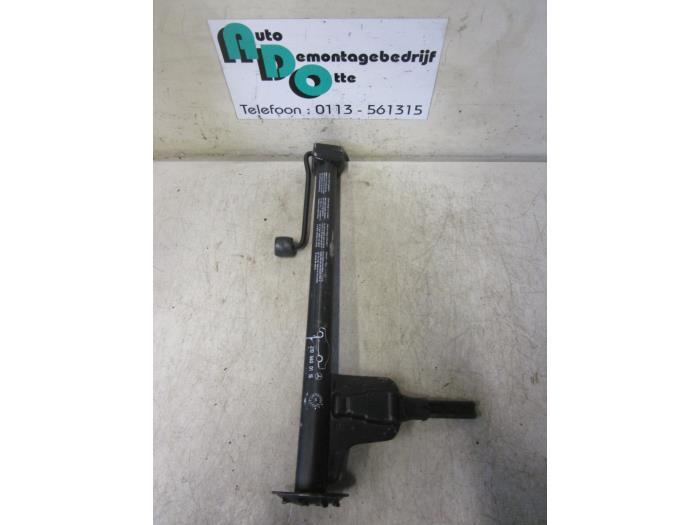 Cric d'un Mercedes E-Klasse (E-Klasse 95-), Autos : Pièces & Accessoires, 3 mois de garantie, Utilisé, -, -