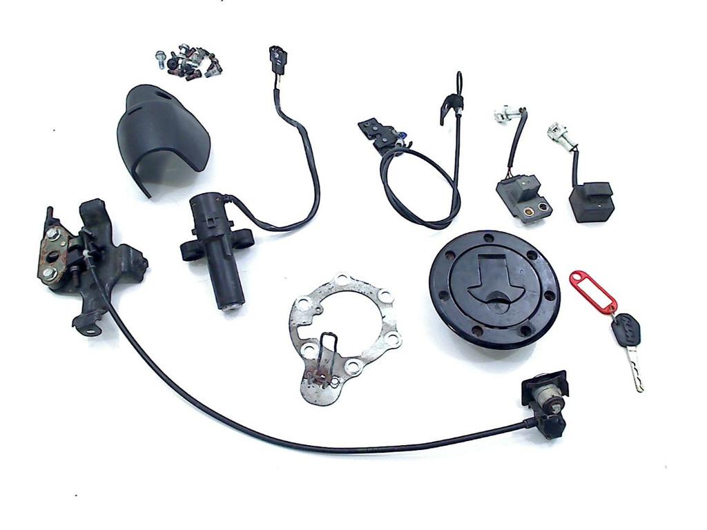 ENSEMBLE DE VERROU ET CYLINDRE DE PORTES KTM (90511066044), Dhr. S. di Majo, Utilisé, Info@cama-motorparts.nl, P.J. Troelstraweg 8 8
3144 CX  MAASSLUIS, NL