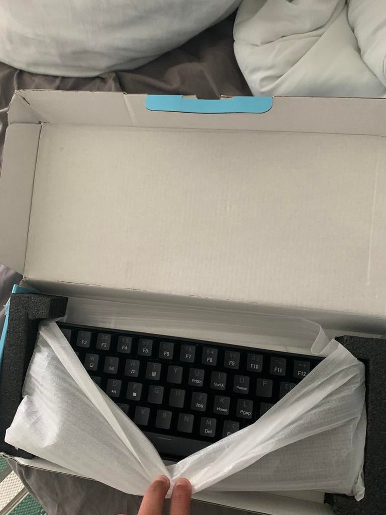 Clavier gaming K61 RGB 60% – Switch bleu clicky + boîte, Ophalen of Verzenden, Zo goed als nieuw