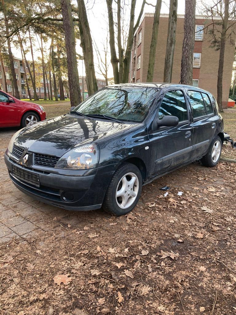 Renault Clio 2003 Gekeurd voor Verkoop, Auto's, Particulier, Onderhoudsboekje, Clio, Te koop