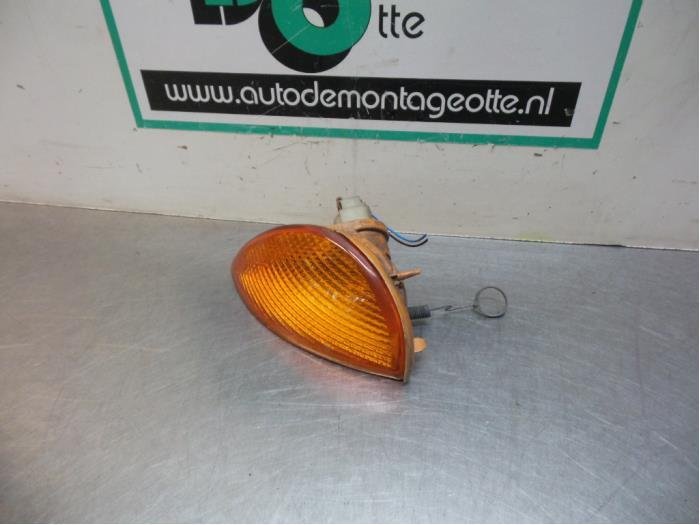 Feu clignotant droit d'un Fiat Seicento, Autos : Pièces & Accessoires, Éclairage, Fiat, Utilisé, Enlèvement ou Envoi