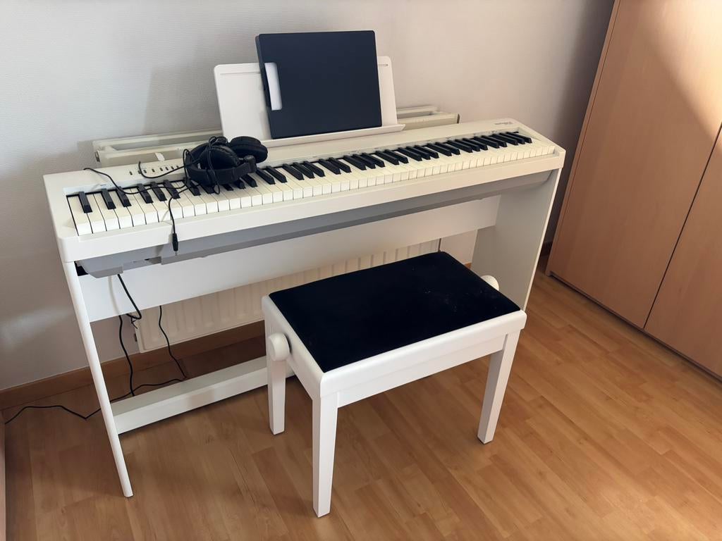Roland FP30x wit, Muziek en Instrumenten, Piano's, Ophalen, Zo goed als nieuw, Wit