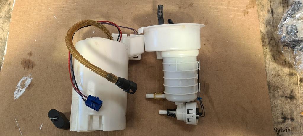 Brandstofpomp Benzinepomp BMW Z4 E85 6764663 / 6764664, -, Utilisé, -, -