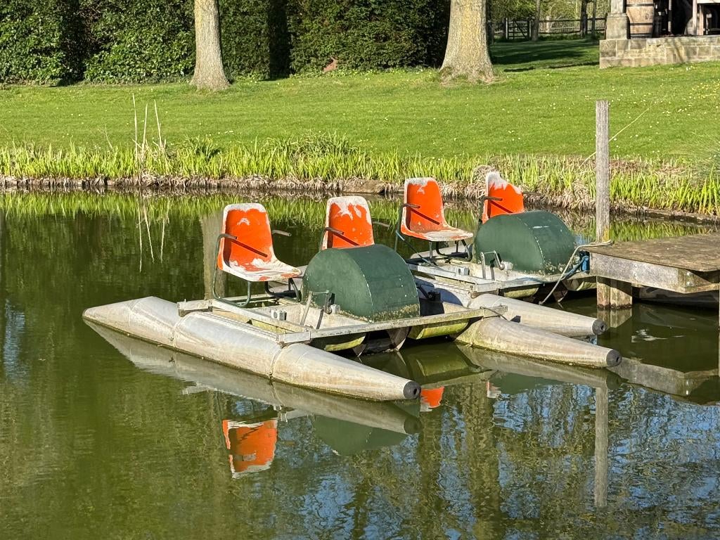 pedalo's dadipark, Watersport en Boten, Roeiboten, Ophalen, Gebruikt