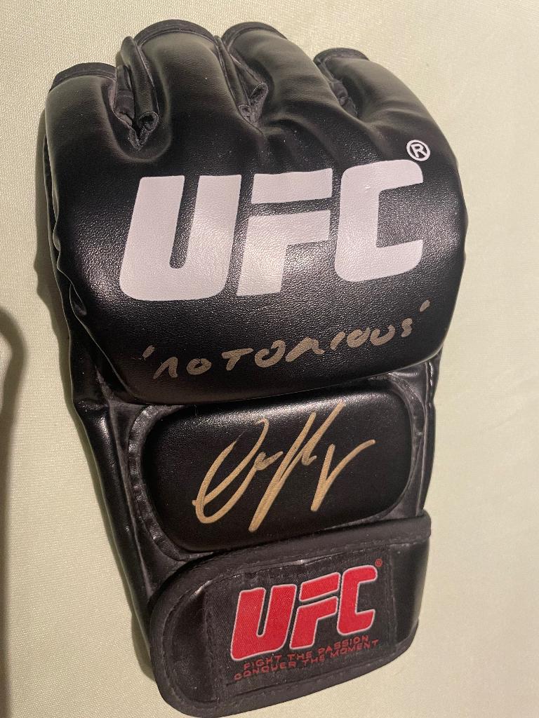 UFC-handschoen Conor Mcgregor, Verzamelen, Sportartikelen en Voetbal, Ophalen of Verzenden, Zo goed als nieuw, Overige typen