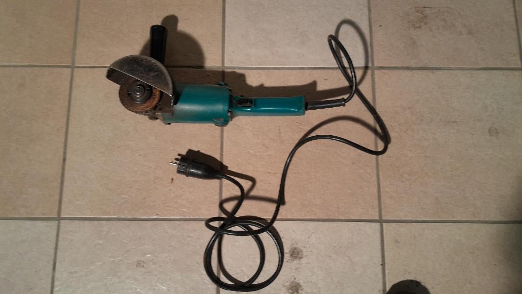 Disqueuse Makita pour disque 125mm, Bricolage & Construction, Outillage | Meuleuses, Enlèvement, Utilisé, 1000 watts ou plus, Meuleuse d'angle