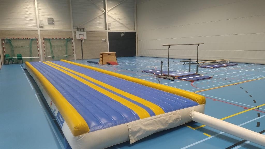 Airtrack /Tumblingbaan 15x2,8, Sport en Fitness, Ophalen, Gebruikt, Blauw, Materiaal