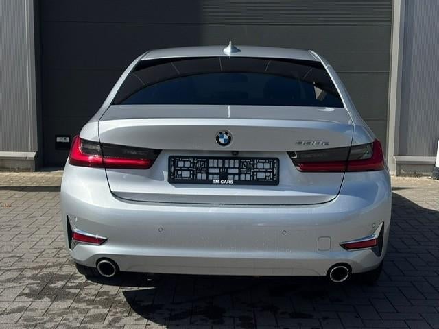 BMW 330E Head-up/pano dak, Auto's, Automaat, Achterwielaandrijving, 1995 cc, 4 cilinders