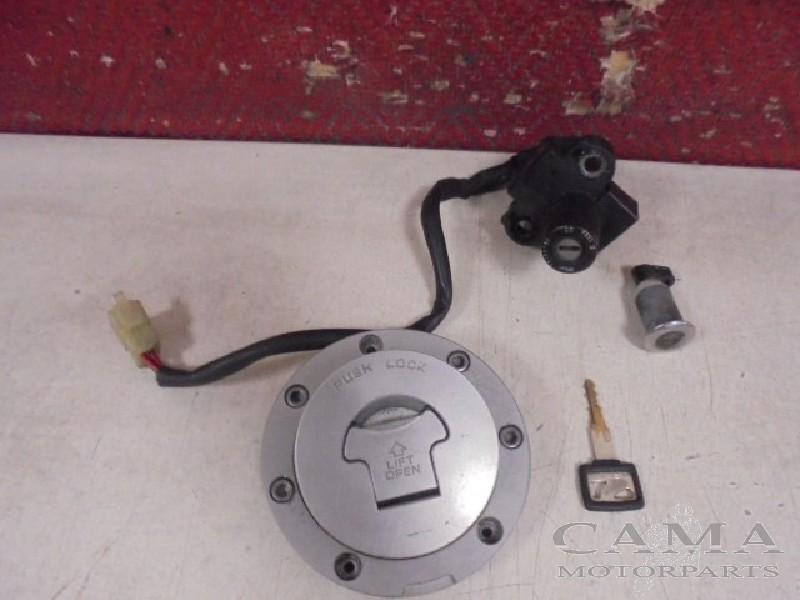 ENSEMBLE DE VERROU ET CYLINDRE DE PORTES Honda, Dhr. S. di Majo, Utilisé, Info@cama-motorparts.nl, P.J. Troelstraweg 8 8
3144 CX  MAASSLUIS, NL