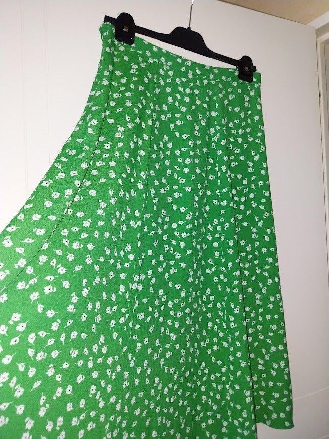 Rok M40 groen met witte bloemen, Ophalen of Verzenden, Groen