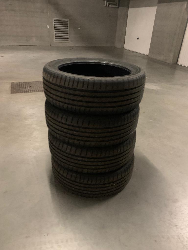 Nieuwe Bridgestone Alenza 235/45 R20 x 4 zomerbanden, Auto-onderdelen, Banden en Velgen, Ophalen, Nieuw, 235 mm, Band(en)