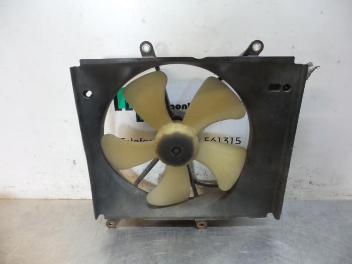 Ventilateur d'un Toyota Starlet (Starlet 95-), -, Toyota, Utilisé, -