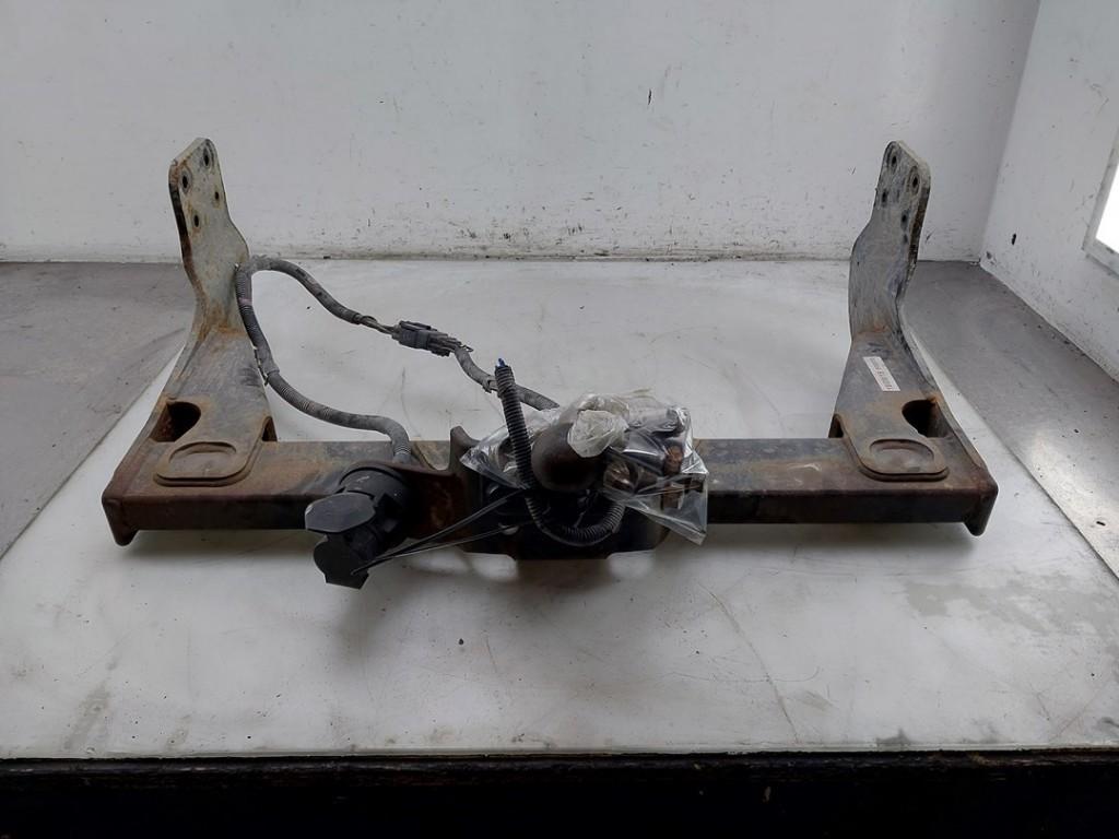 ATTELAGE REMORQUE Ford Transit Custom (01-2011/12-2023), Autos : Pièces & Accessoires, Suspension & Châssis, Ford, Utilisé