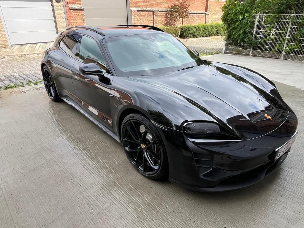 Porsche  Taycan GTS Sport Turismo  Porsche approved 01/2027, Auto's, Porsche, Automaat, Zwart, Alcantara, Zwart
