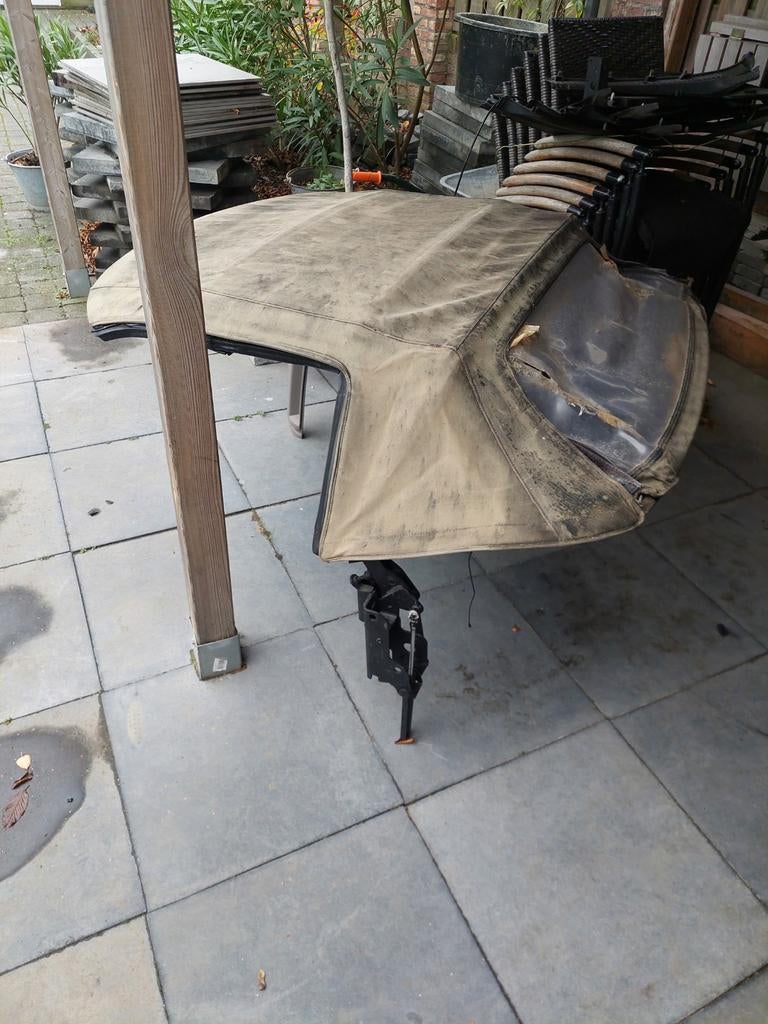 Alfa Spider 916 cabrio dak frame, Ophalen, Voor