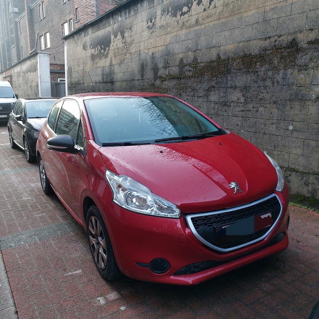 Peugeot 208 prête à immatriculé, Rouge, Achat, Boîte manuelle, Particulier