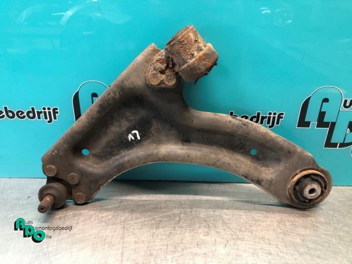 Bras de suspension avant gauche d'un Opel Combo (Combo 02-), -, Opel, 3 mois de garantie, Utilisé
