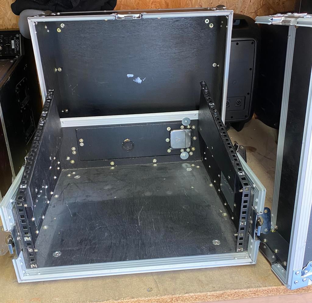 Dj flightcase, Muziek en Instrumenten, Behuizingen en Koffers, Ophalen, Zo goed als nieuw, Flightcase