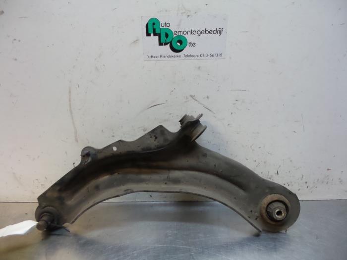 Bras de suspension avant gauche d'un Renault Scenic (Scenic, Renault, -, 3 mois de garantie, Utilisé