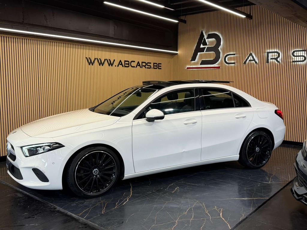 Mercedes-Benz A-Klasse 180 * SEDAN * GARANTIE 12 MOIS * LOOK, Auto's, Mercedes-Benz, 4 deurs, Gebruikt, USB, 136 pk