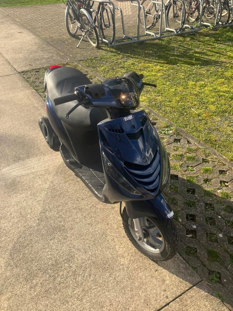 Piaggio Zip 4t2v, Fietsen en Brommers, Scooters | Piaggio, Ophalen, Zip, Klasse B (45 km/u), Zo goed als nieuw