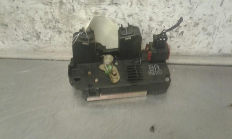 SERRURE DE PORTE RODS ARRIÈRE GAUCHE Astra G Caravan (F35), Utilisé, Opel