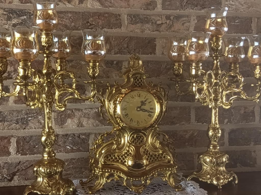 Set toont meer schoorsteenlampen, Ophalen