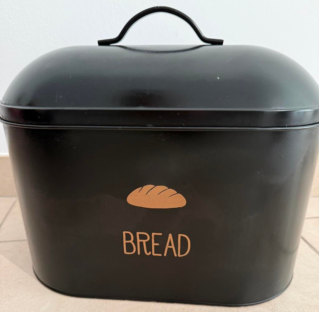 Zwarte broodtrommel, Huis en Inrichting, Keuken | Potten en Pannen, Ophalen of Verzenden, Gebruikt, Overige materialen, Overige typen