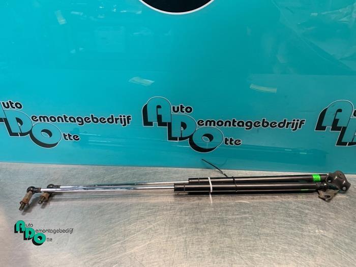 Kit amortisseur gaz hayon d'un Mitsubishi Lancer (Lancer 03-, -, 3 mois de garantie, Utilisé, Mitsubishi