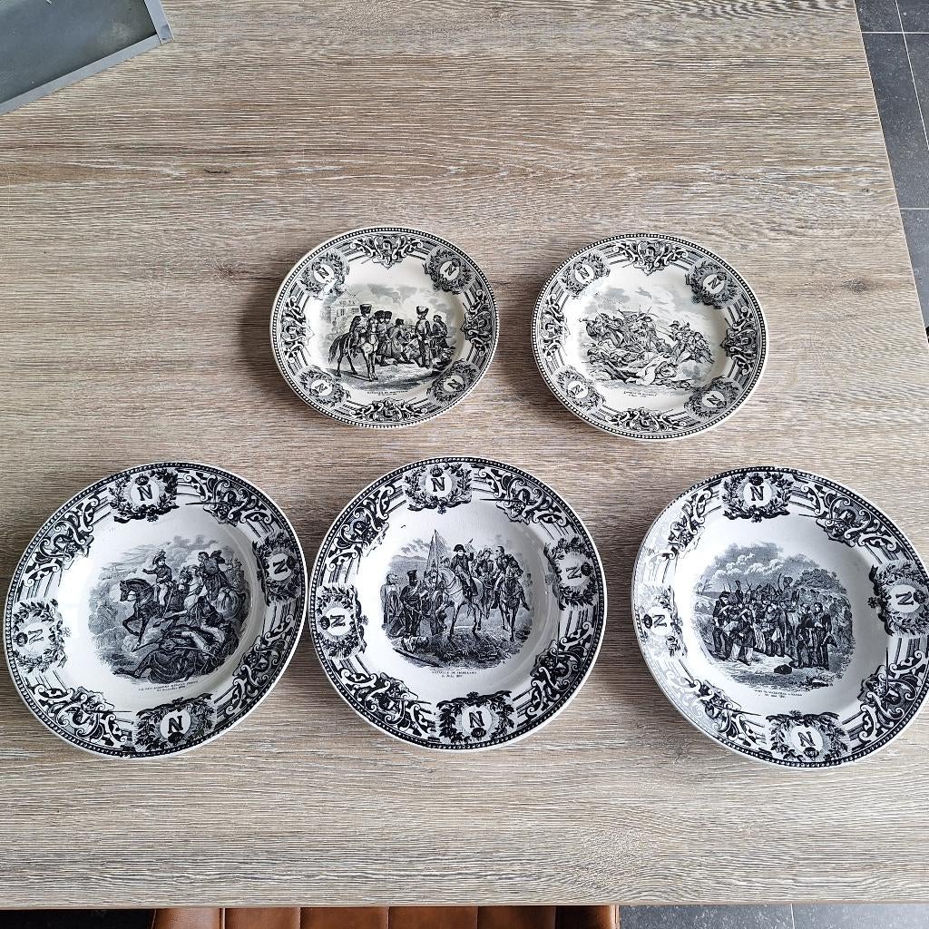 Boch Frères Keramis Histoire de Napoléon. Made in Belgium, Antiquités & Art, Enlèvement ou Envoi
